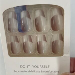 DIY Natural Press-On Nails Kit - 24 Piece Brown Artificial Nail Set